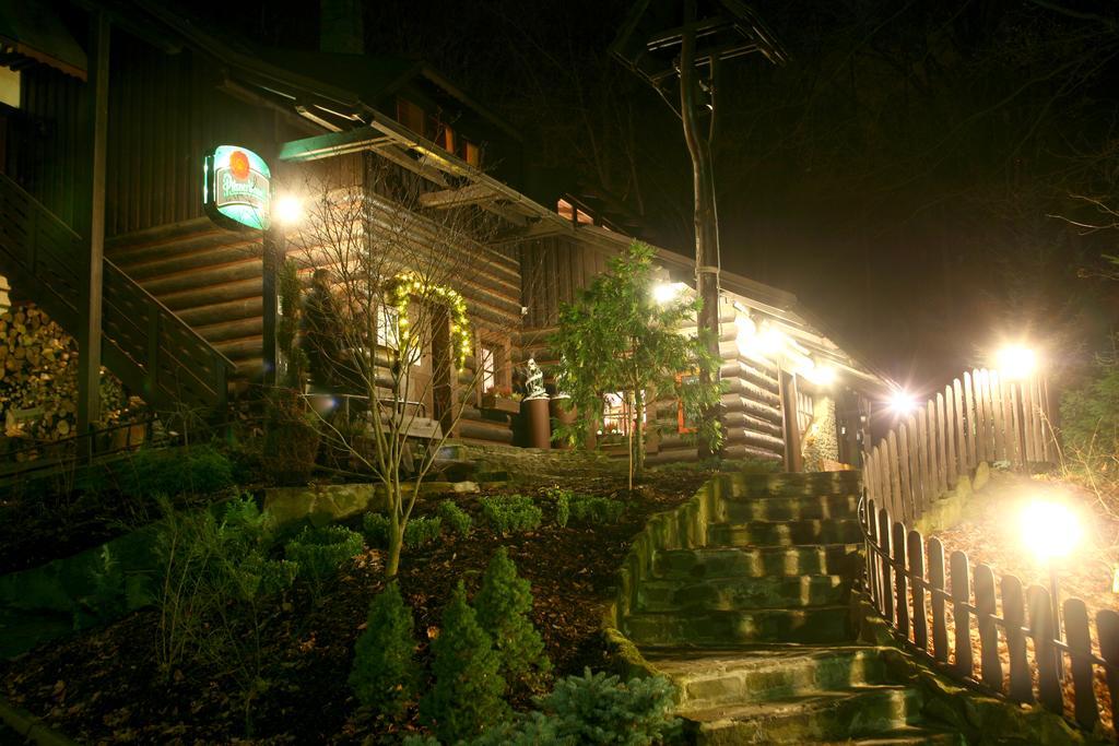 Koliba U Cerneho Medveda Hotel Zlín Kültér fotó