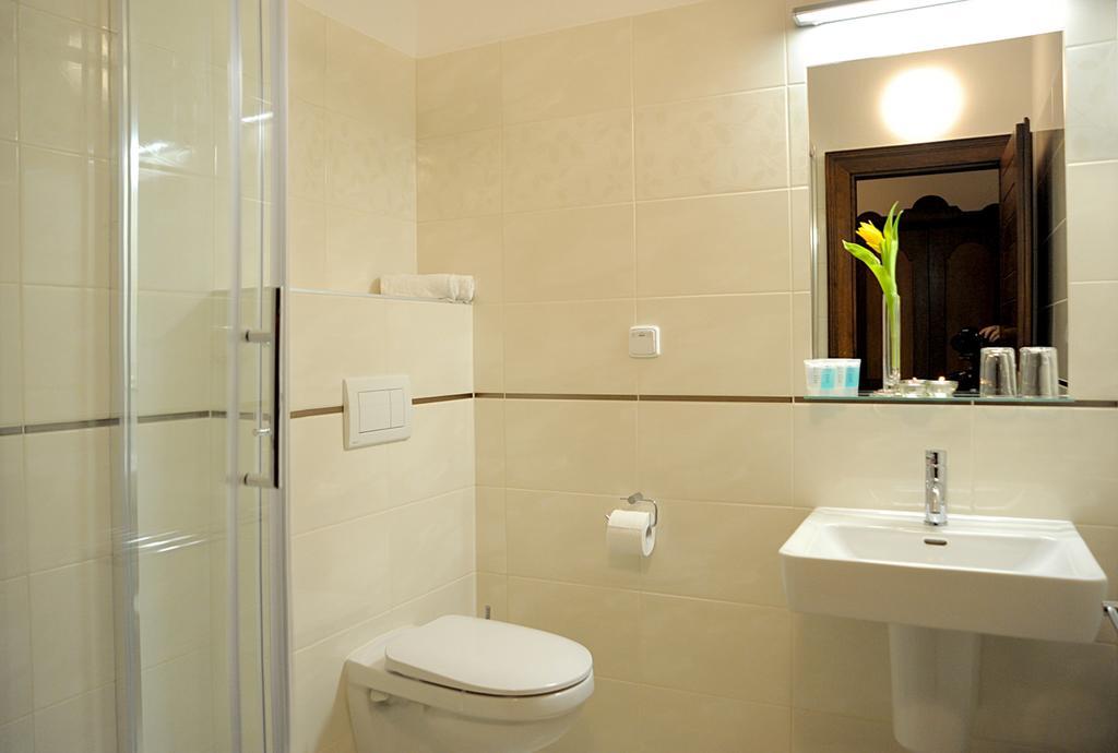 Koliba U Cerneho Medveda Hotel Zlín Szoba fotó