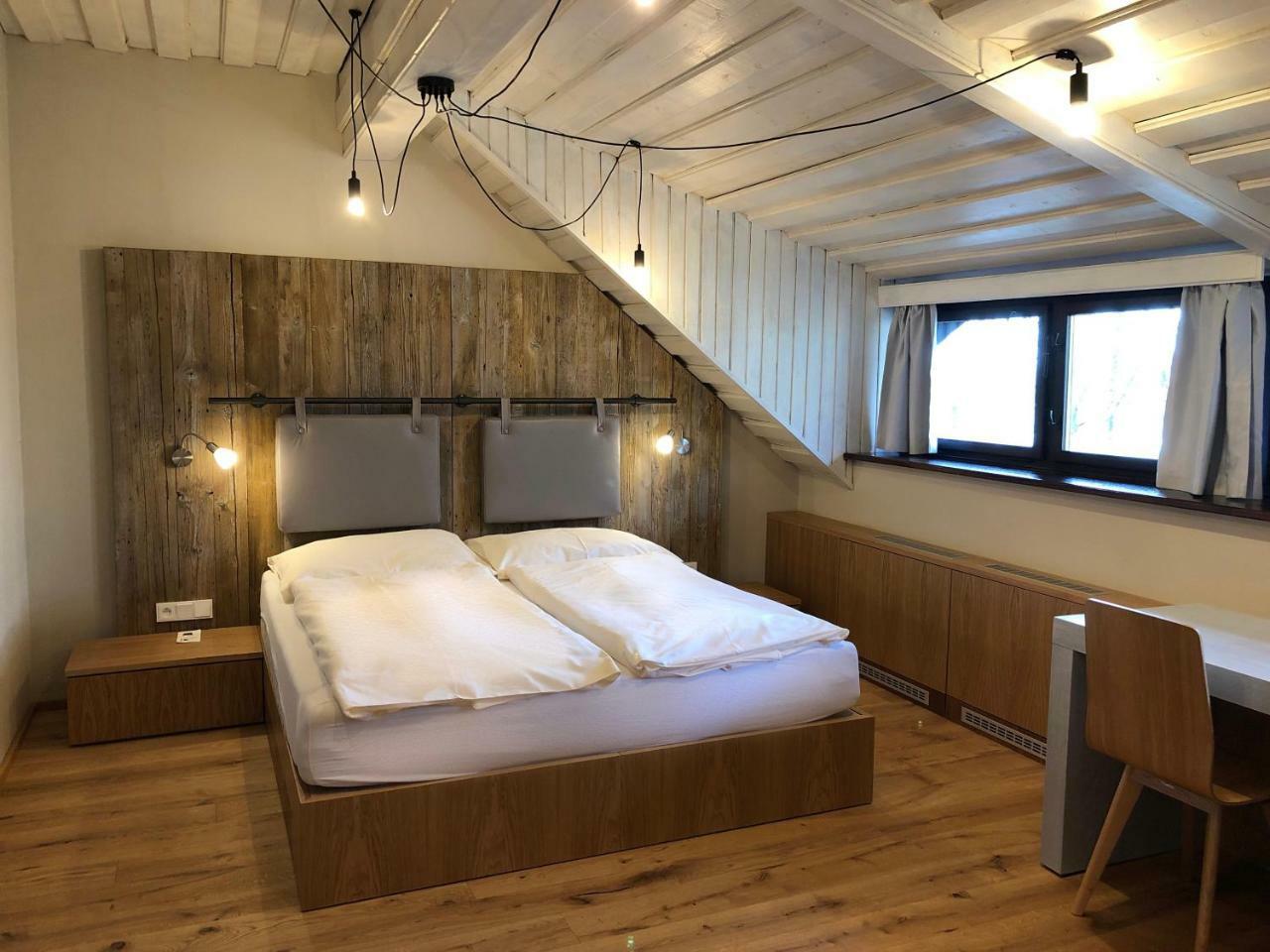 Koliba U Cerneho Medveda Hotel Zlín Kültér fotó